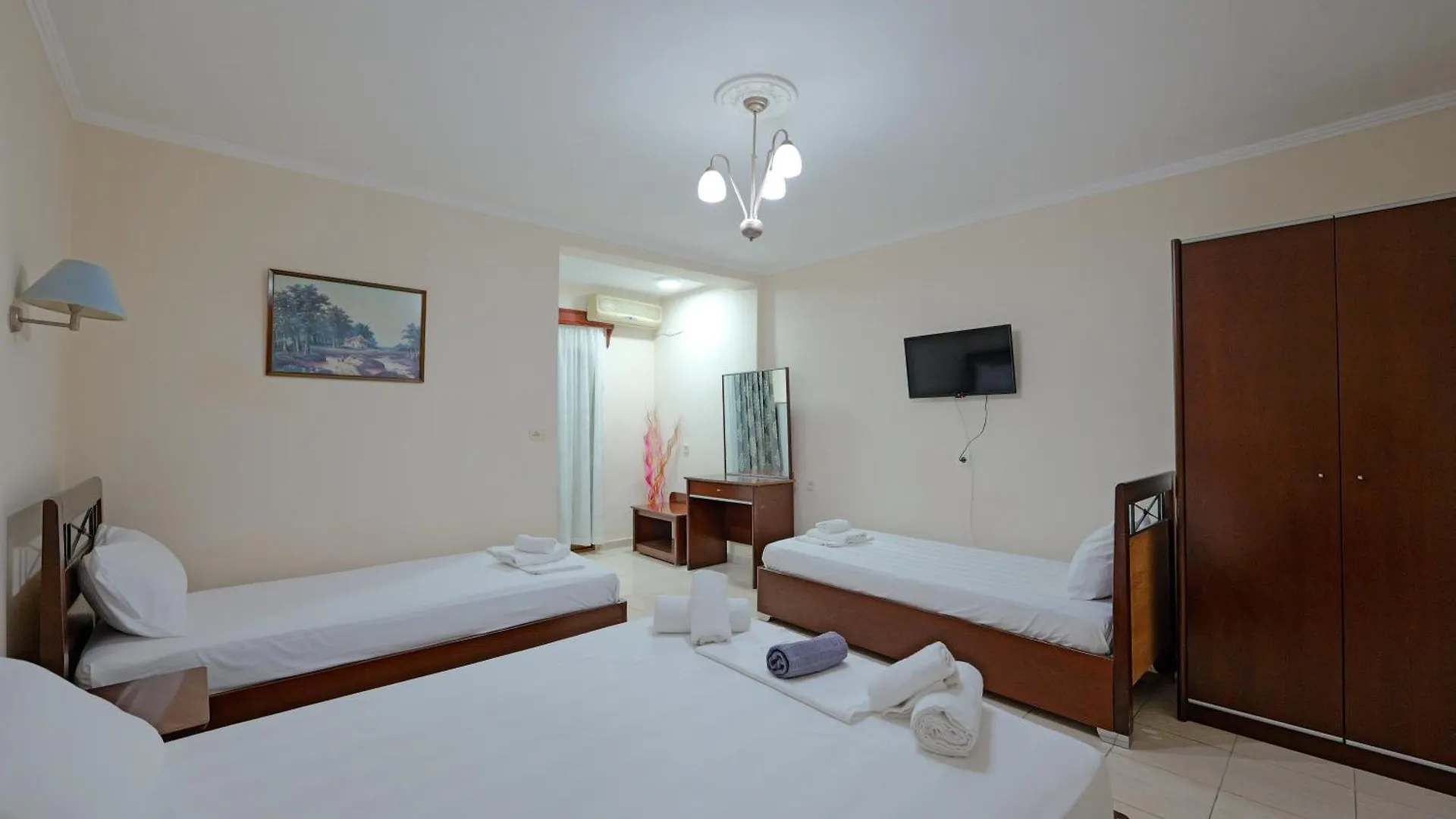 Hotel Cozy Veranda Kristian - Free Parking Ksamil Albania