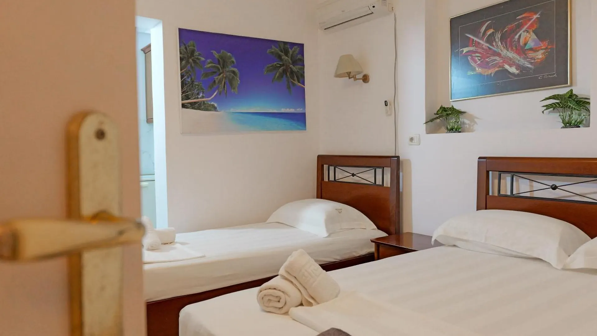 Cozy Veranda Kristian - Free Parking Ksamil 0*,  Albanie