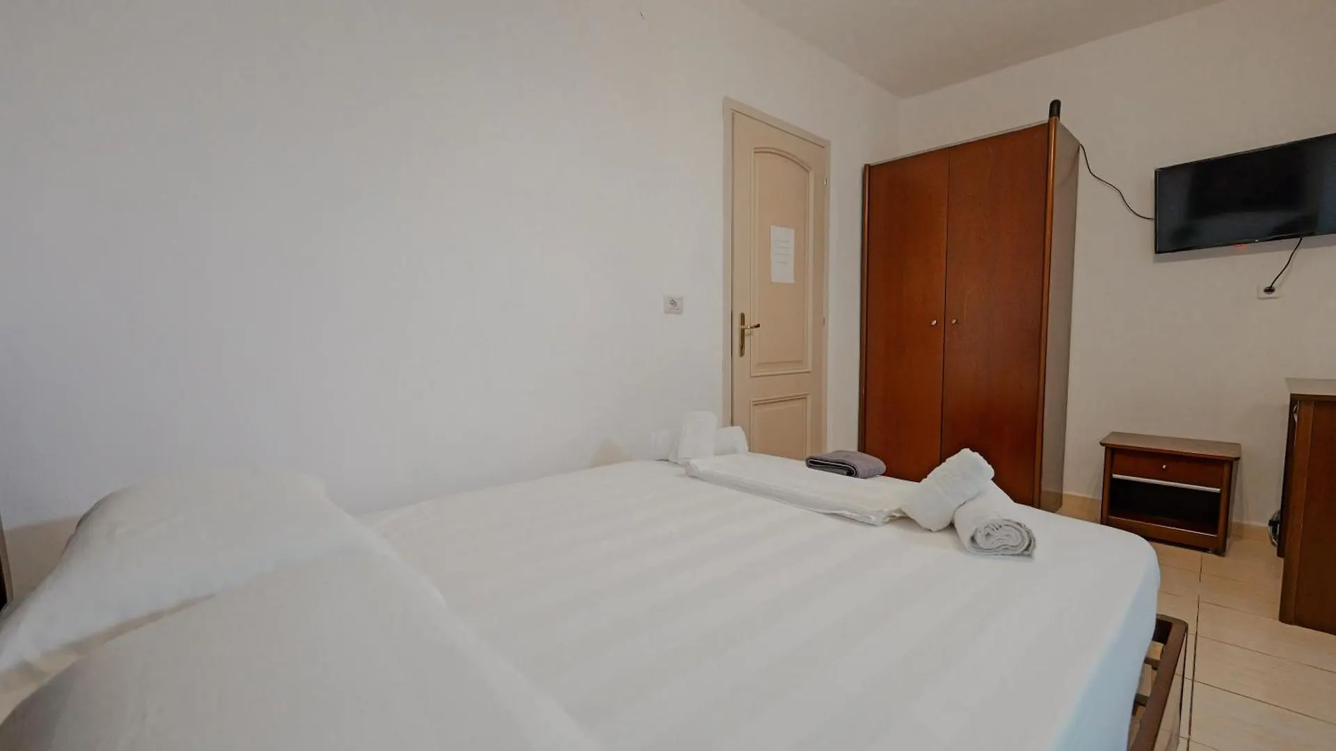 Cozy Veranda Kristian - Free Parking Ksamil Hotel