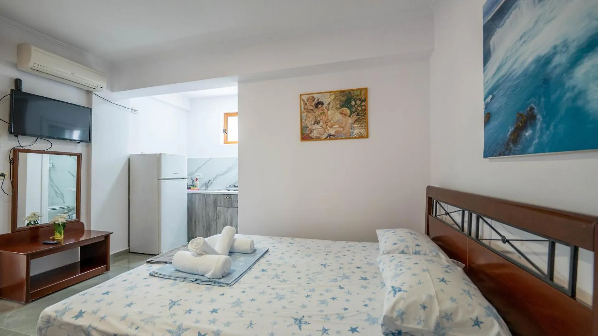 Cozy Veranda Kristian - Free Parking Ksamil Hotel